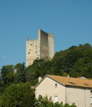 Tour de Crest dans la Drôme 